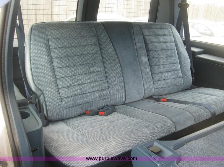 image for item H8734 1993 Chevrolet Astro van