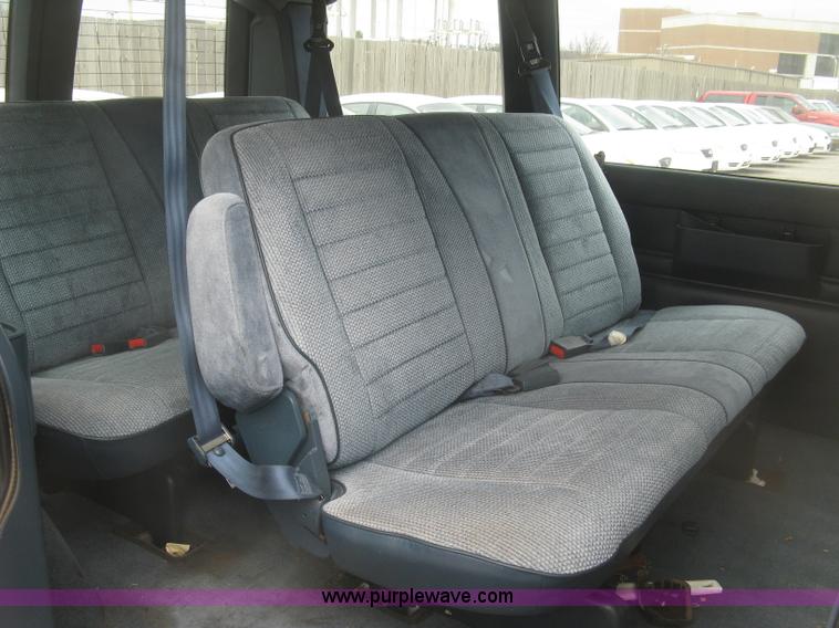 image for item H8734 1993 Chevrolet Astro van