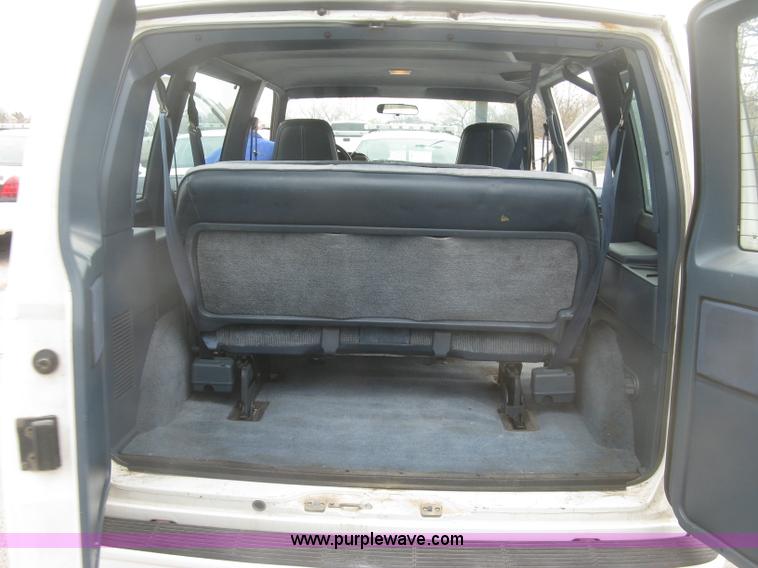 image for item H8734 1993 Chevrolet Astro van