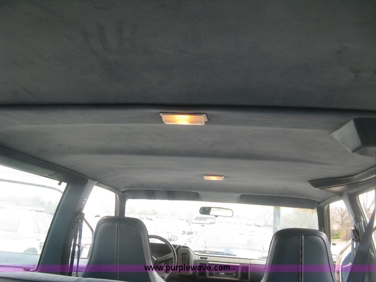 image for item H8734 1993 Chevrolet Astro van