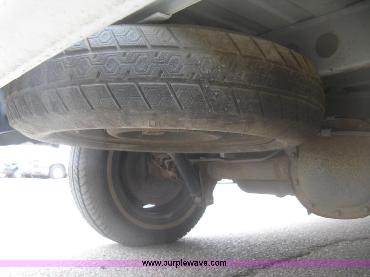 image for item H8734 1993 Chevrolet Astro van