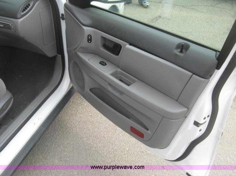 image for item H8735 2006 Ford Taurus SE