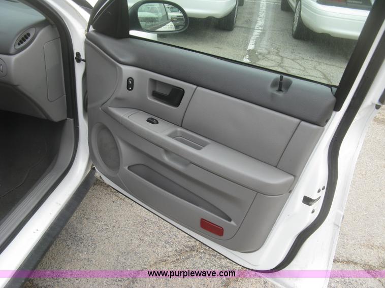 image for item H8736 2006 Ford Taurus SE