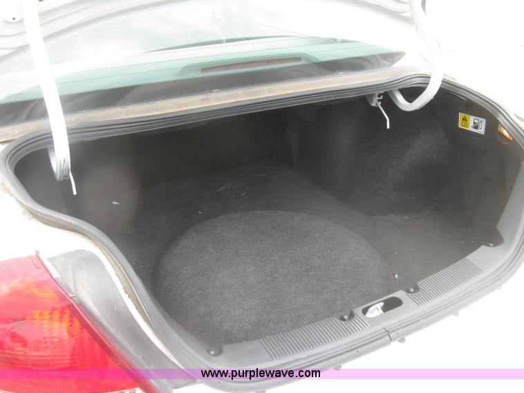 image for item H8736 2006 Ford Taurus SE