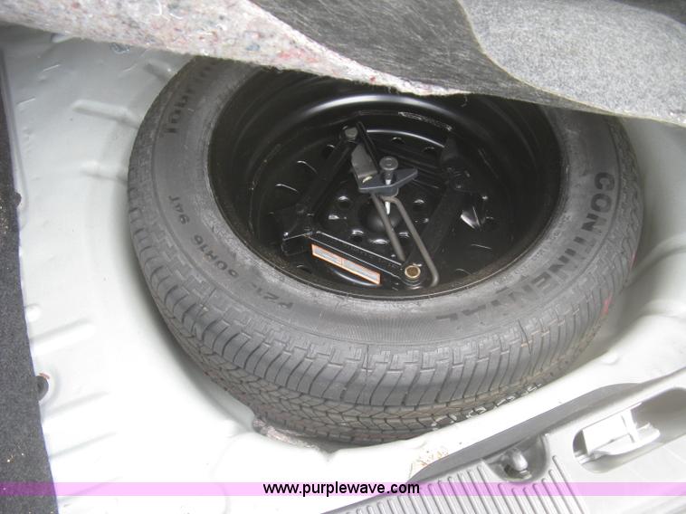 image for item H8736 2006 Ford Taurus SE