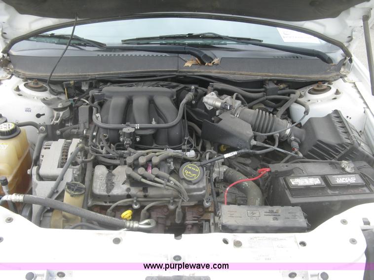 image for item H8736 2006 Ford Taurus SE