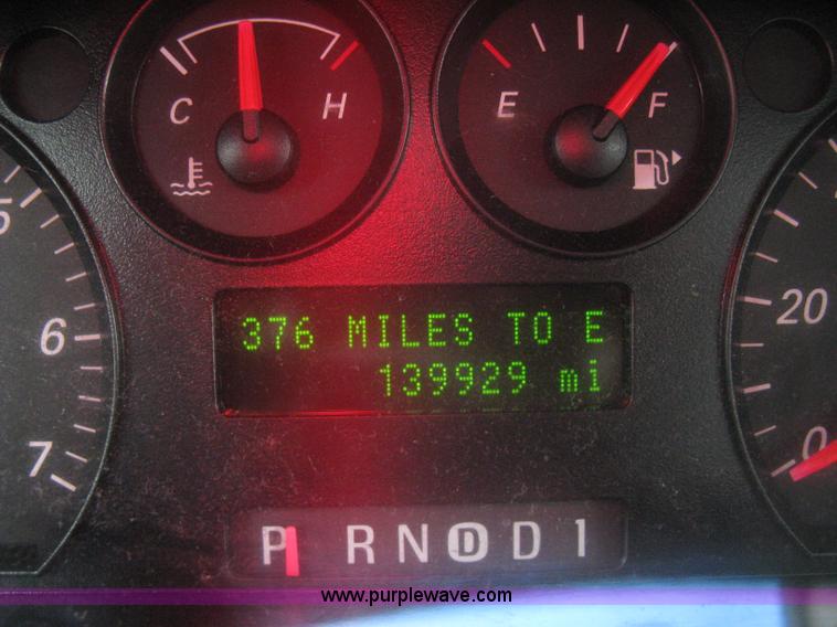 image for item H8737 2006 Ford Taurus SE