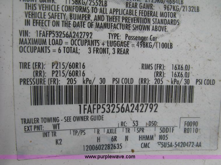 image for item H8737 2006 Ford Taurus SE