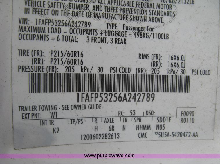 image for item H8738 2006 Ford Taurus SE