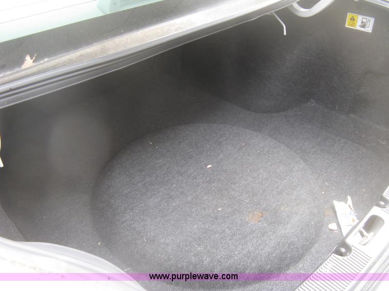 image for item H8738 2006 Ford Taurus SE