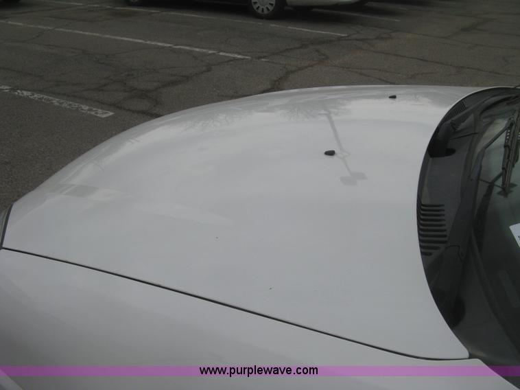 image for item H8740 2006 Ford Taurus SE