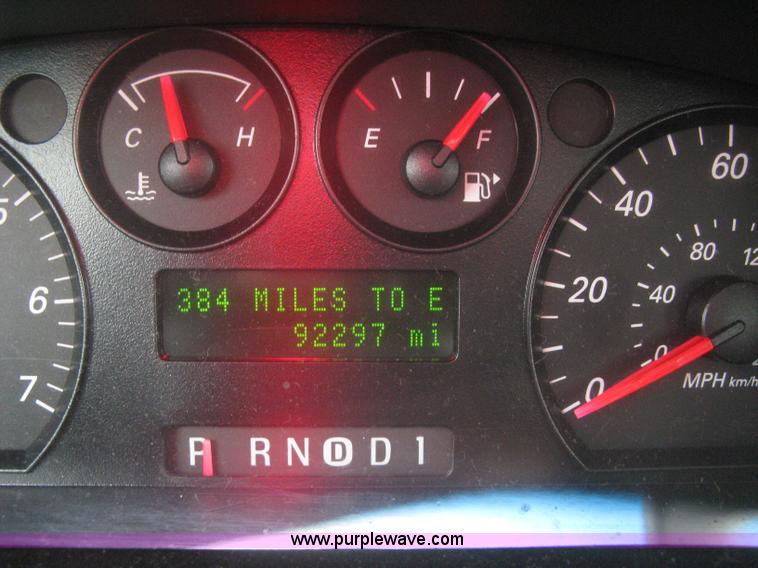 image for item H8741 2006 Ford Taurus SE