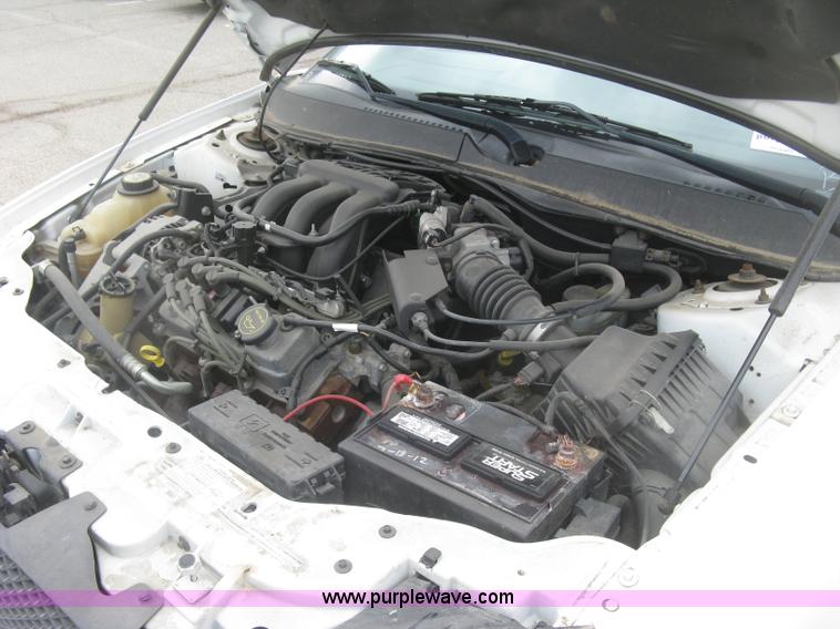 image for item H8741 2006 Ford Taurus SE