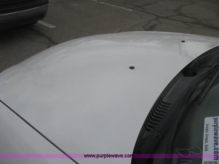 image for item H8741 2006 Ford Taurus SE