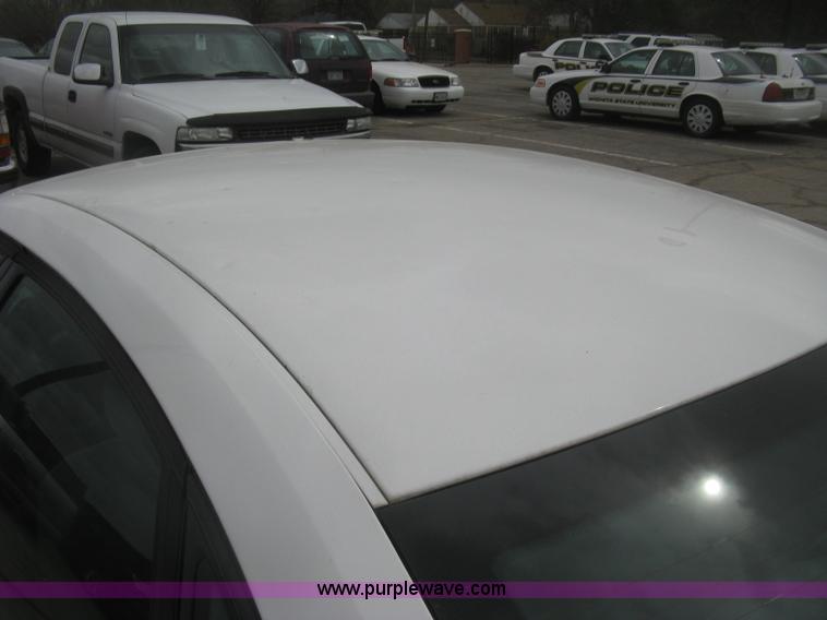 image for item H8742 2006 Ford Taurus SE