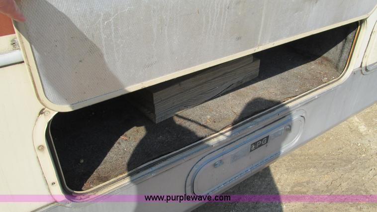 image for item I3062 1987 Chevrolet P30 Fleetwood/Southwind RV