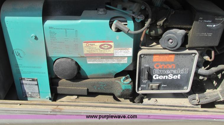 image for item I3062 1987 Chevrolet P30 Fleetwood/Southwind RV