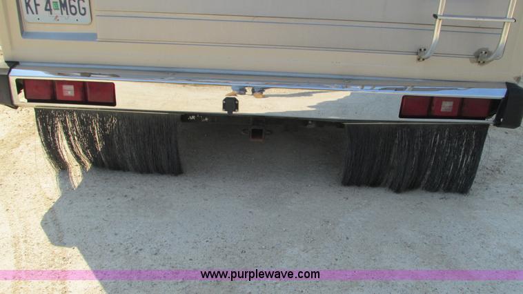 image for item I3062 1987 Chevrolet P30 Fleetwood/Southwind RV