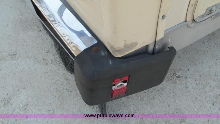 image for item I3062 1987 Chevrolet P30 Fleetwood/Southwind RV