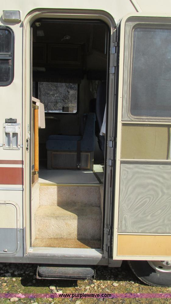 image for item I3062 1987 Chevrolet P30 Fleetwood/Southwind RV