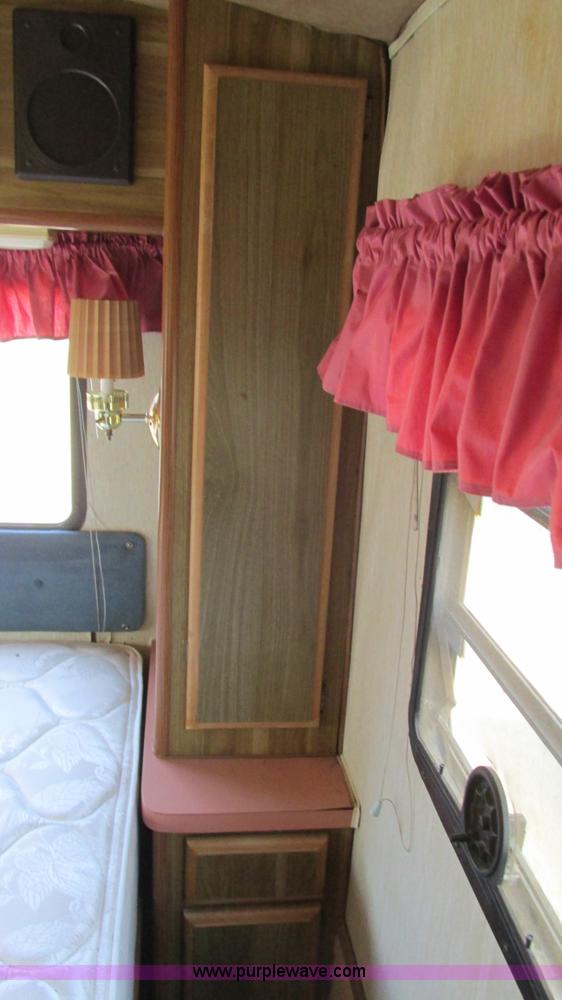 image for item I3062 1987 Chevrolet P30 Fleetwood/Southwind RV