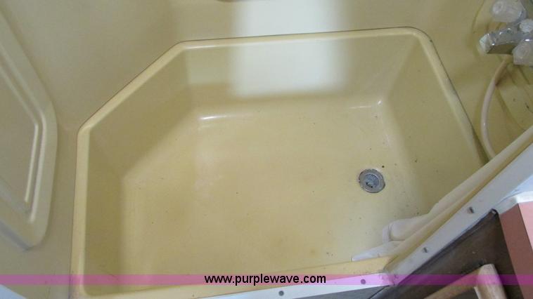 image for item I3062 1987 Chevrolet P30 Fleetwood/Southwind RV