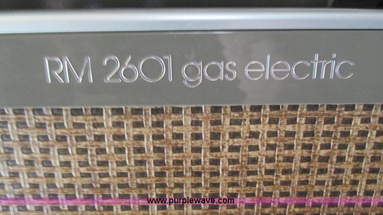 image for item I3062 1987 Chevrolet P30 Fleetwood/Southwind RV