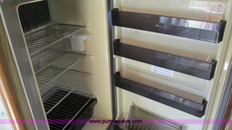 image for item I3062 1987 Chevrolet P30 Fleetwood/Southwind RV