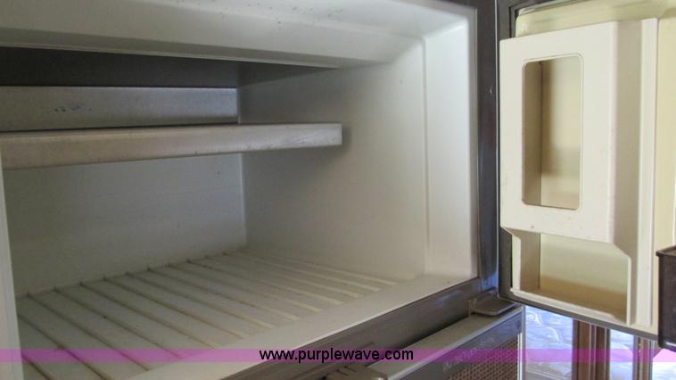 image for item I3062 1987 Chevrolet P30 Fleetwood/Southwind RV