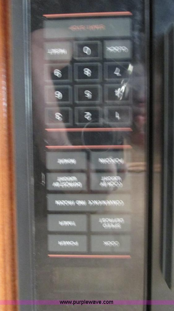 image for item I3062 1987 Chevrolet P30 Fleetwood/Southwind RV