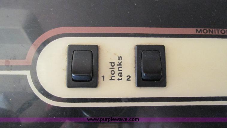 image for item I3062 1987 Chevrolet P30 Fleetwood/Southwind RV