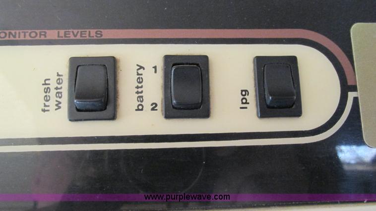 image for item I3062 1987 Chevrolet P30 Fleetwood/Southwind RV