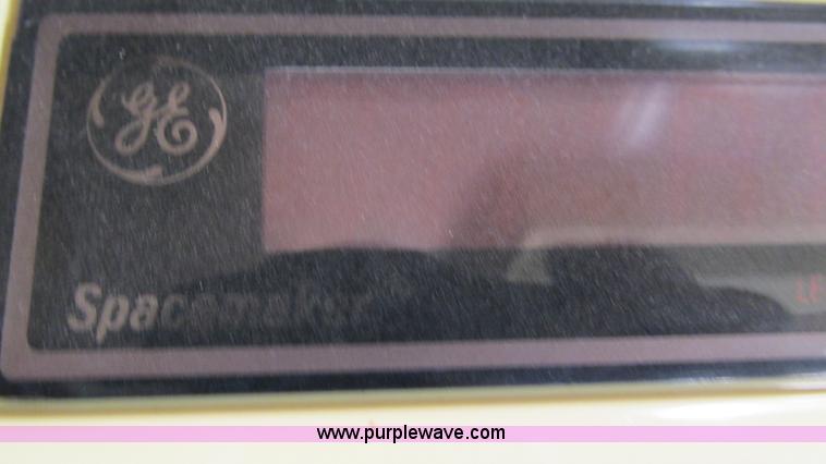 image for item I3062 1987 Chevrolet P30 Fleetwood/Southwind RV