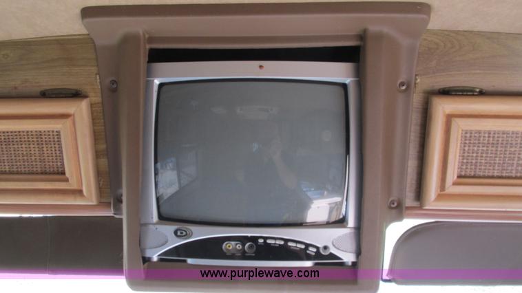 image for item I3062 1987 Chevrolet P30 Fleetwood/Southwind RV