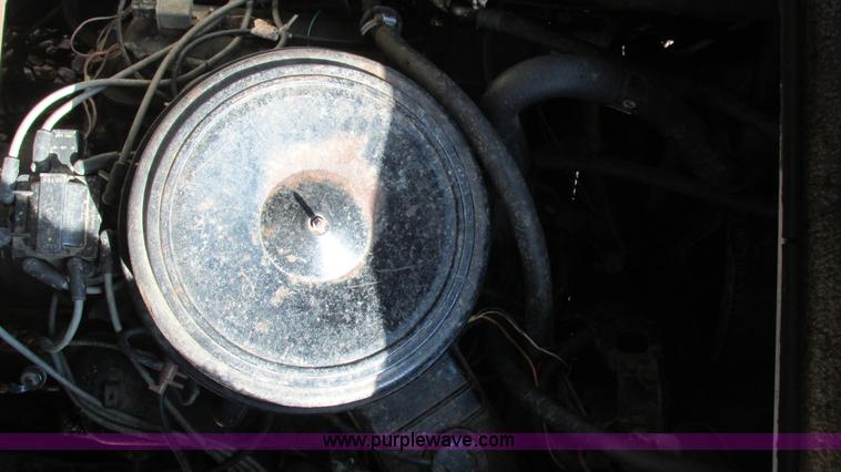 image for item I3062 1987 Chevrolet P30 Fleetwood/Southwind RV