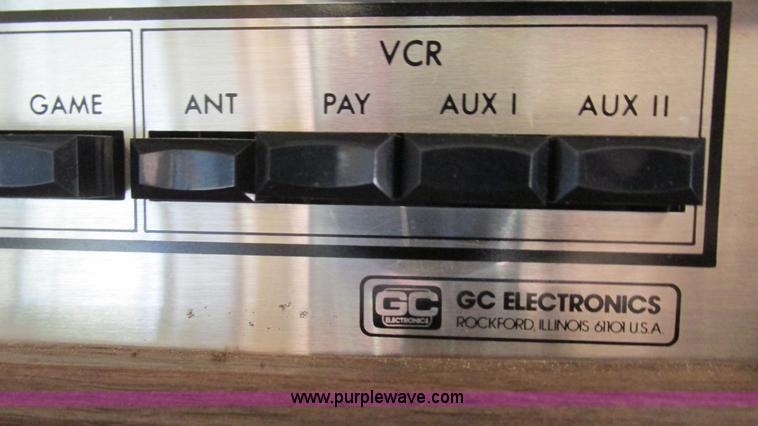 image for item I3062 1987 Chevrolet P30 Fleetwood/Southwind RV