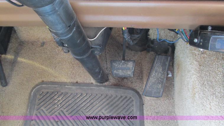 image for item I3062 1987 Chevrolet P30 Fleetwood/Southwind RV