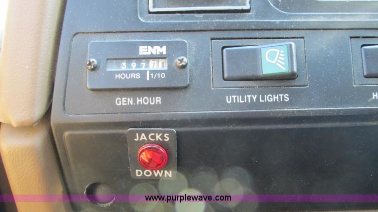 image for item I3062 1987 Chevrolet P30 Fleetwood/Southwind RV