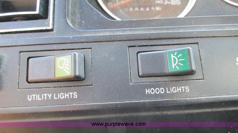 image for item I3062 1987 Chevrolet P30 Fleetwood/Southwind RV