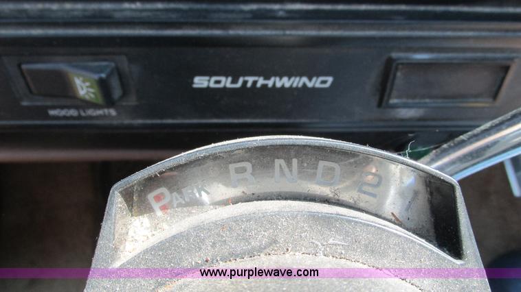 image for item I3062 1987 Chevrolet P30 Fleetwood/Southwind RV