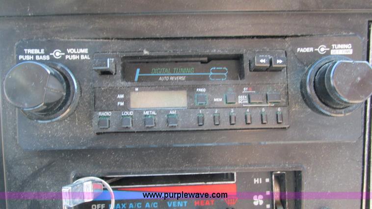 image for item I3062 1987 Chevrolet P30 Fleetwood/Southwind RV