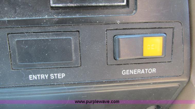 image for item I3062 1987 Chevrolet P30 Fleetwood/Southwind RV