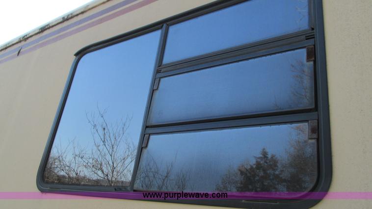 image for item I3062 1987 Chevrolet P30 Fleetwood/Southwind RV