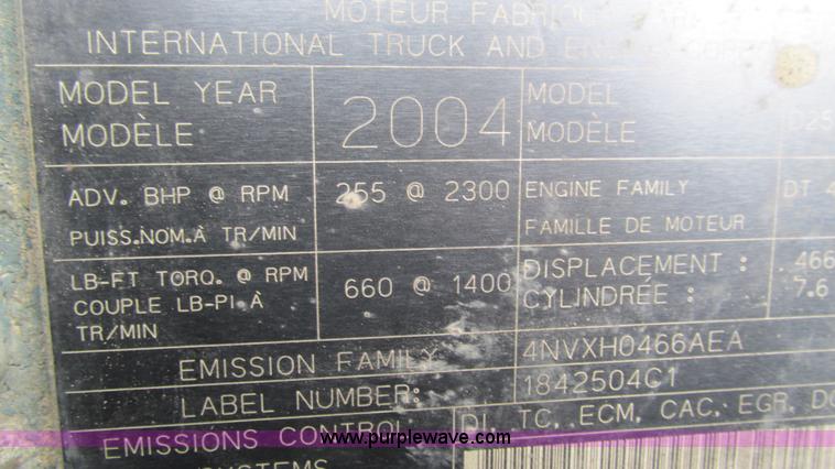 image for item I3069 2005 International 7300 truck cab and chassis