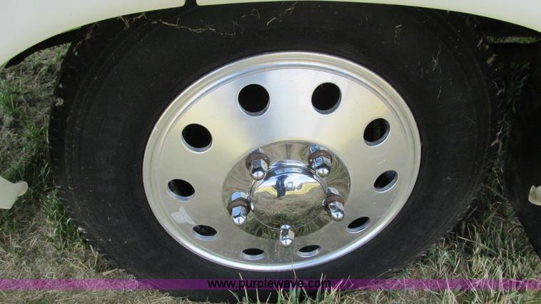 image for item I3073 1984 Chevrolet P30 Winnebago Elandan