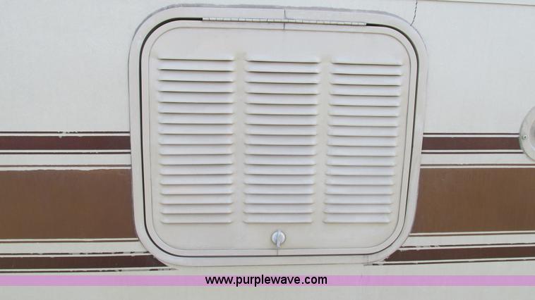 image for item I3073 1984 Chevrolet P30 Winnebago Elandan