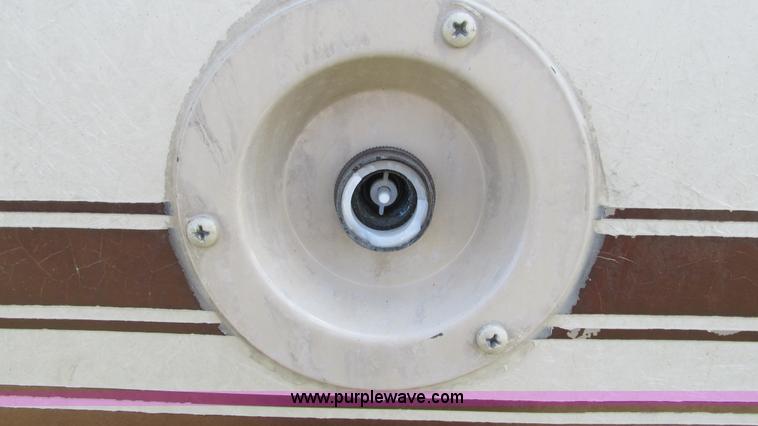 image for item I3073 1984 Chevrolet P30 Winnebago Elandan