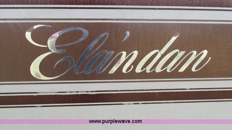 image for item I3073 1984 Chevrolet P30 Winnebago Elandan