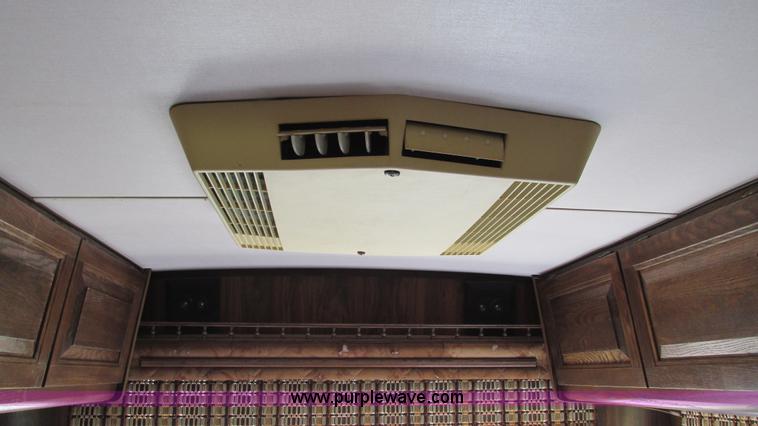 image for item I3073 1984 Chevrolet P30 Winnebago Elandan