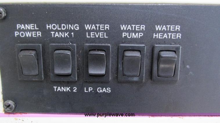 image for item I3073 1984 Chevrolet P30 Winnebago Elandan